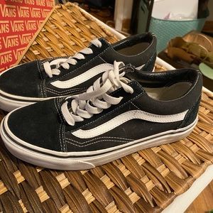 Old skool vans - black and white